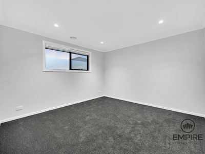 5 Herens Road, Clyde North