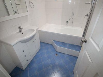 27 Oak Street, Rosehill