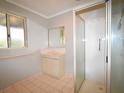 3 PEACH DRIVE, Beechworth