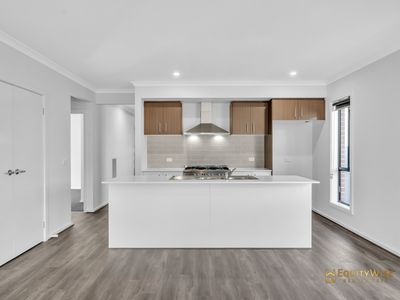 13 Wingeel Street, Mambourin