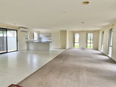 21 Peppertree Drive, Point Cook