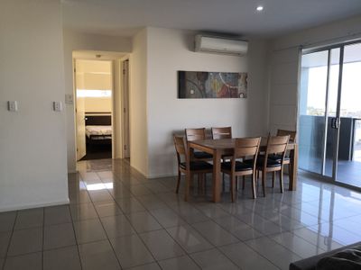 14 / 104-106 CENTRAL, Gladstone Central