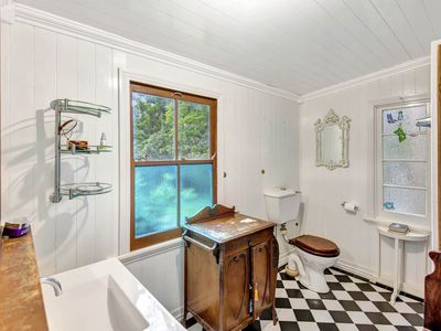 252 Warby Road, Jiggi