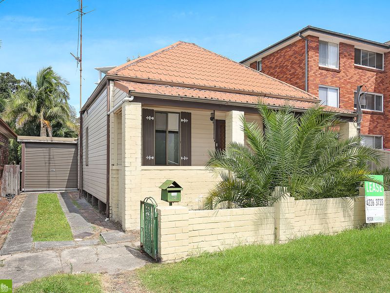 13 Robinson Street, Wollongong