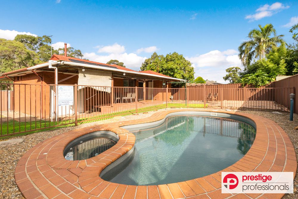 27 Bangalow Avenue, Chipping Norton