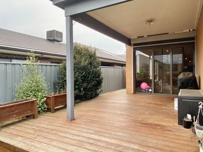 86 Spearmint Boulevard, Manor Lakes