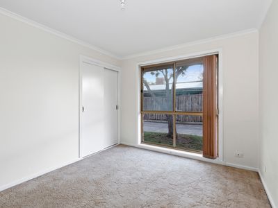 1 / 154 Ballan Road, Werribee