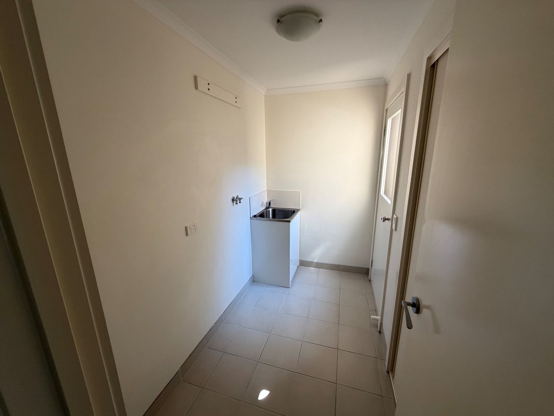 2 / 2 Lilly Pilly Close, Werribee