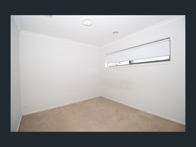 35 Bradshaw Ave, Craigieburn