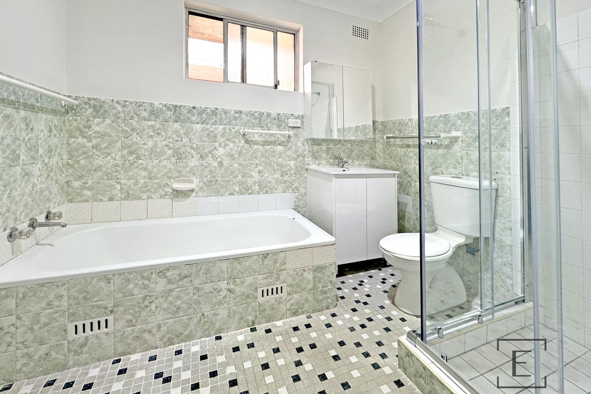 5 / 6 Eastbourne Road, Homebush West