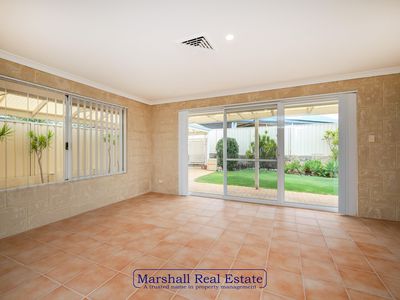 26 Tableland Way, Carramar