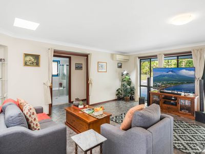 11 Mummaga Lake Drive, Dalmeny