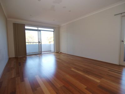 7 / 23 Walton Crescent, Abbotsford