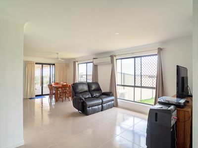 3 Woongoolbver Court, River Heads