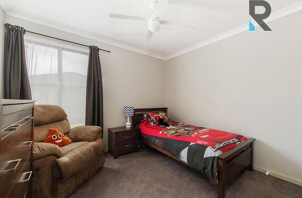 83 Greenvale Gardens Boulevard, Greenvale