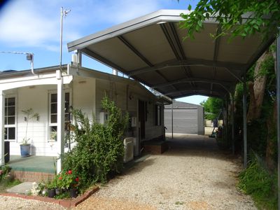 36 Livingstone Street, Avenel