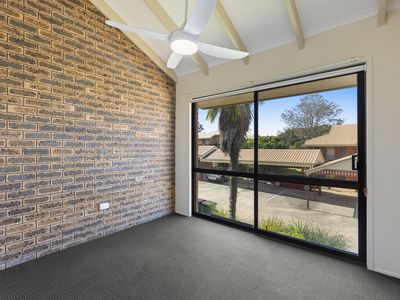 8/367 Margaret Street, Newtown