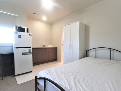 2 / 108 (R 6) Wellington Road, Clayton