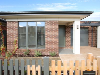 14 COCKATIEL STREET, Narre Warren