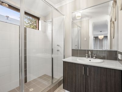 5 ANGERTON MEWS, Baldivis