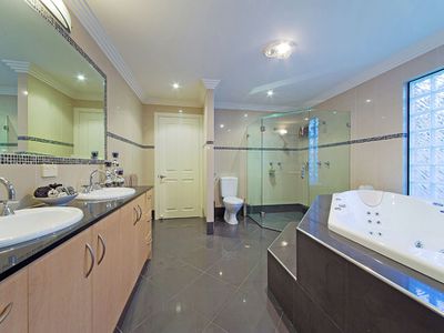 94 Behan Crescent, Wakerley