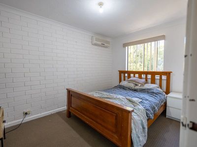 25 Liverpool Street , Shoalwater