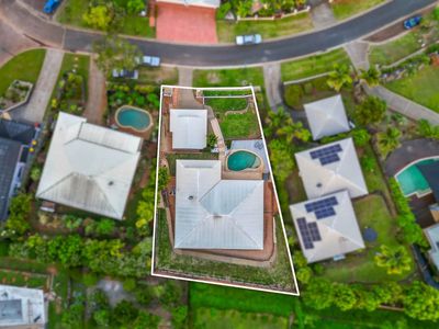 21 Guthrie Close, Bentley Park