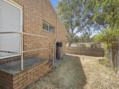 2 / 30 Clarey Avenue, Seymour