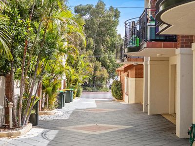 4 / 142 Palmerston Street, Perth