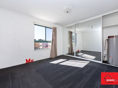 9 / 143 Port Jackson Circuit, Phillip