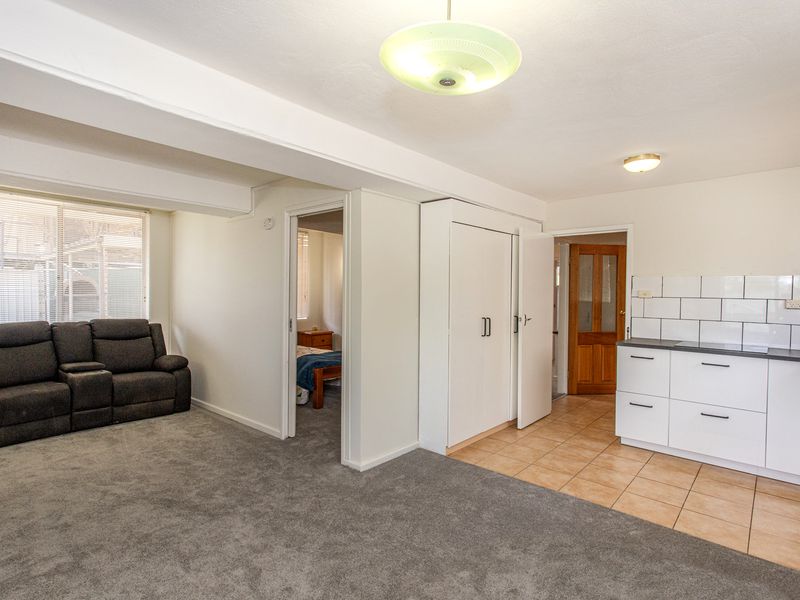18 Henderson Street, Cowra