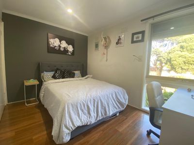 1 / 7 Delacombe Drive, Hampton Park