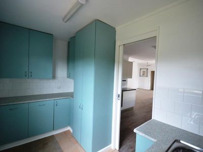 1 Mountain Avenue , Mount Beauty