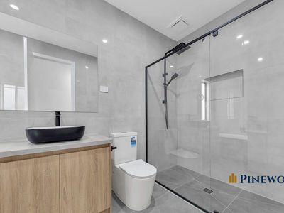 8 Uttar Way, Rockbank