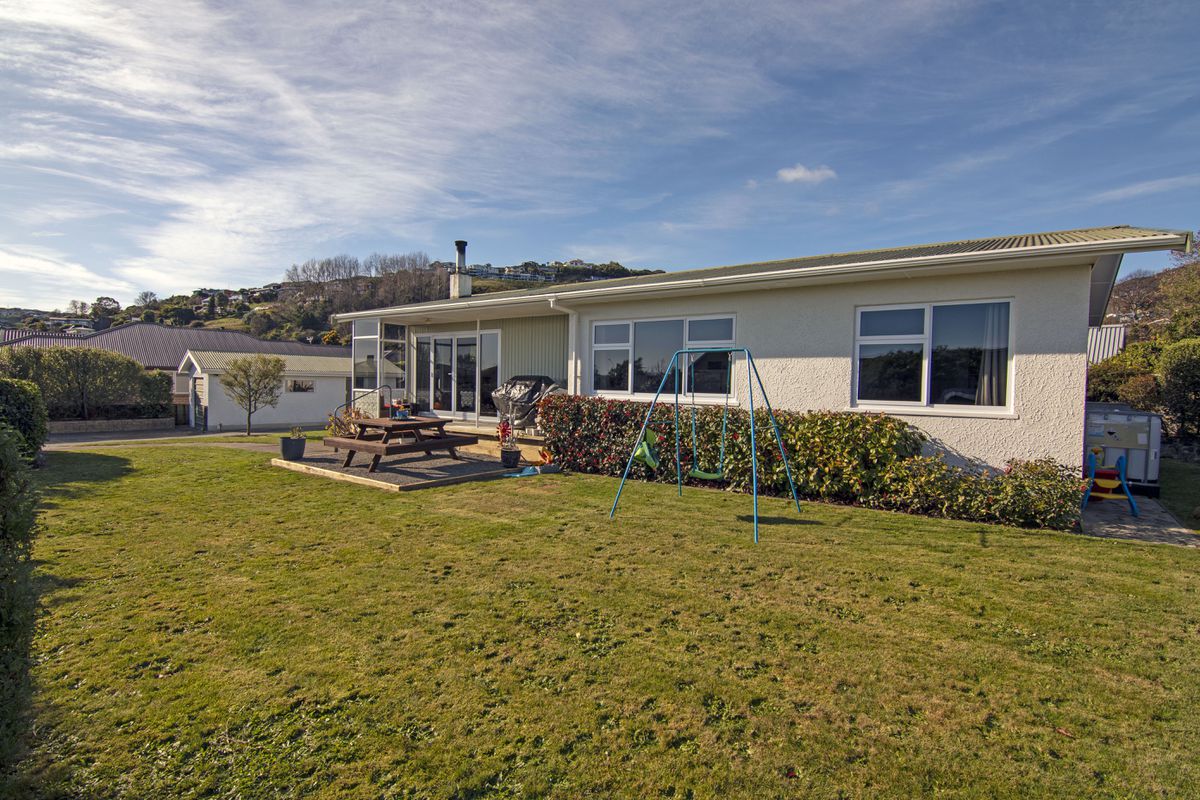 Beautifully renovated home, just move in and enjoy