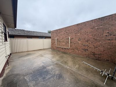 1 / 4 Margaret Street , Werribee