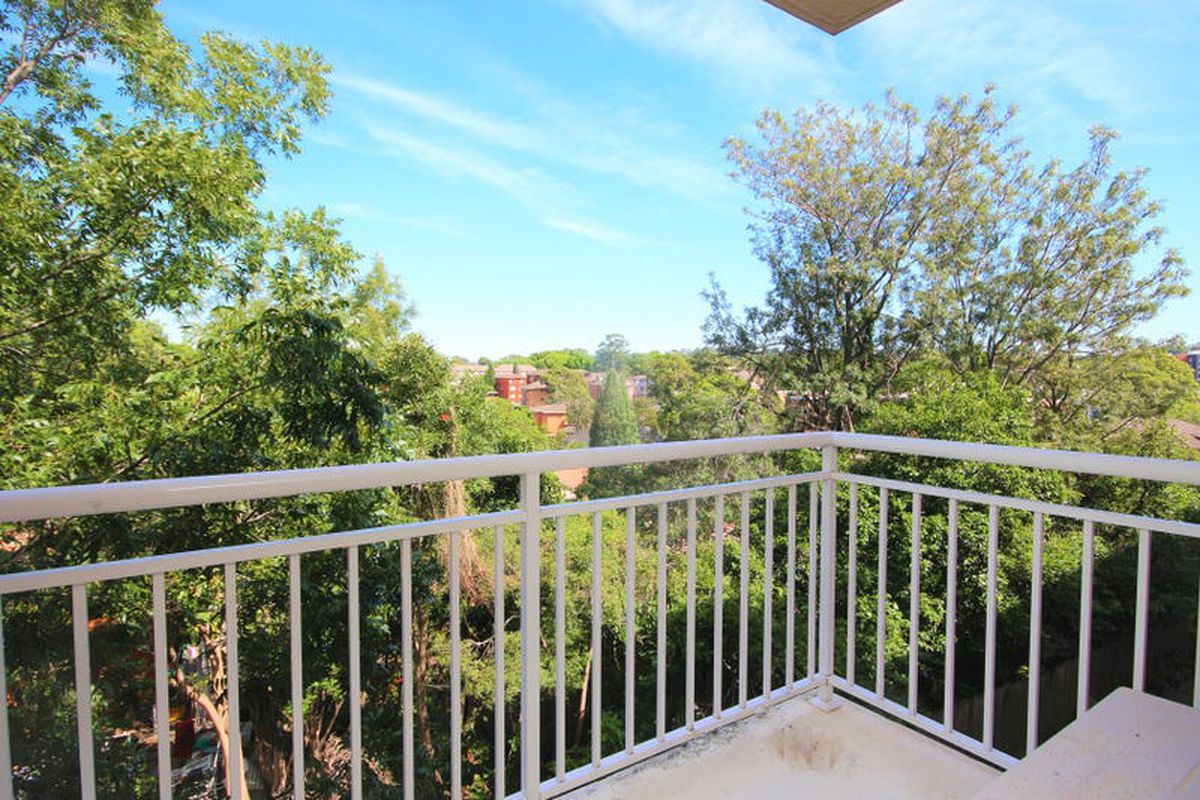 10 / 20B Gaza Road, West Ryde
