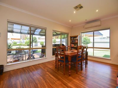 20 Riverina Way, Hannans