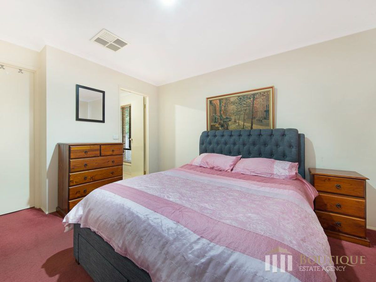 8 Mowbray Court, Berwick