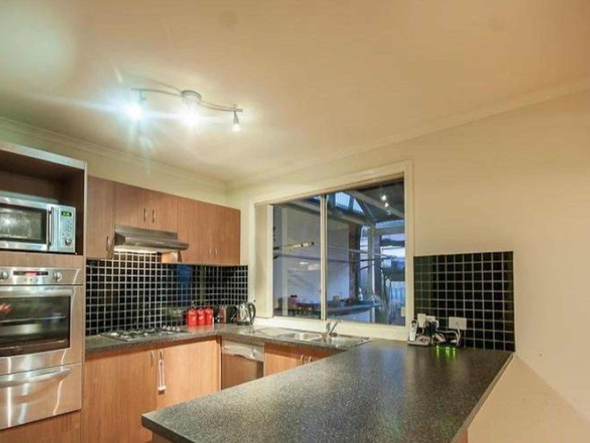 35 Bradford Drive, Cranbourne East