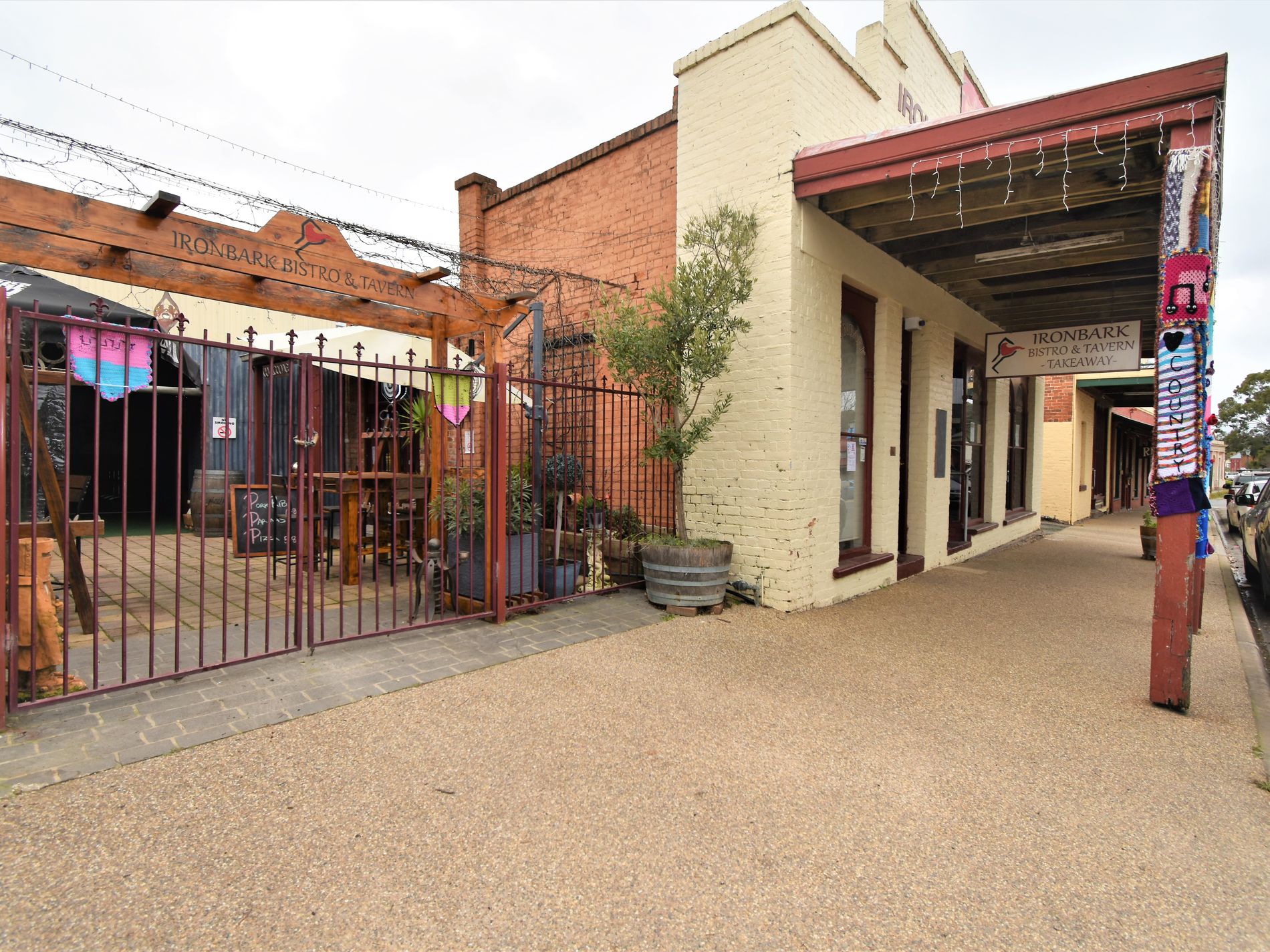 Iron Bark Tavern Ravida Real Estate