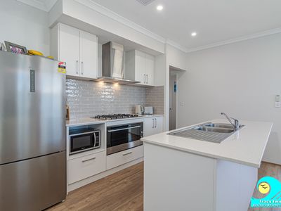 2 Paluma Grove, Yanchep