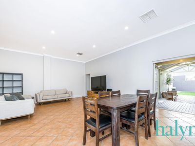 89 Scarborough Beach Road, Mount Hawthorn