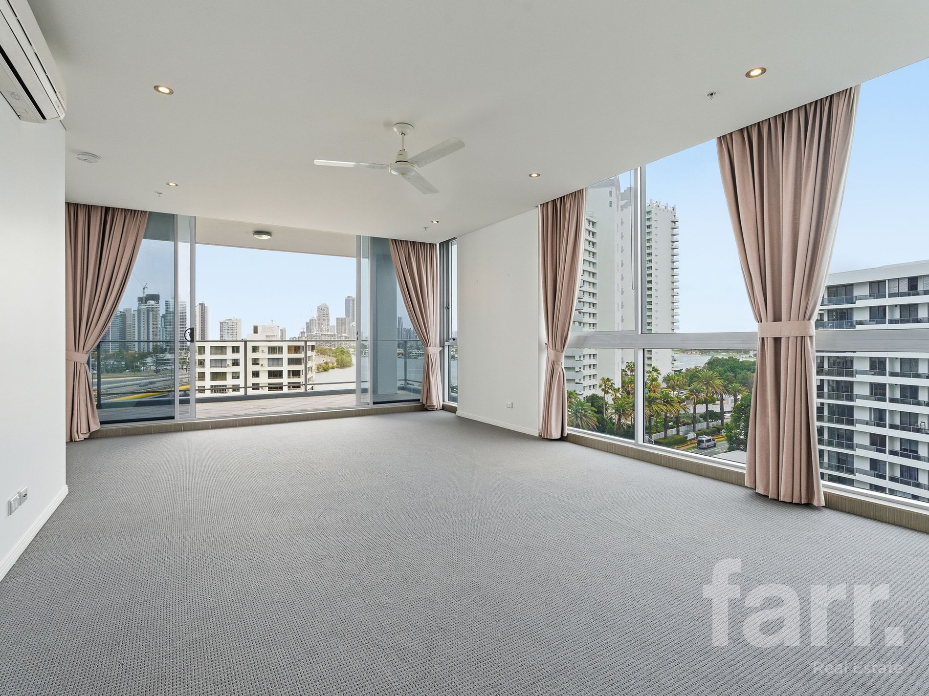 1101 / 4 Como Crescent, Southport