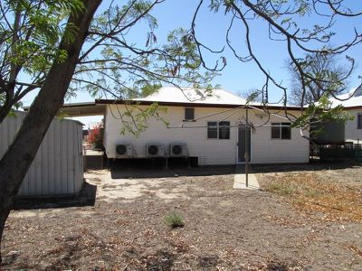 124 Wren street, Longreach