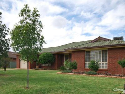 16 Kingfisher Street, Dubbo