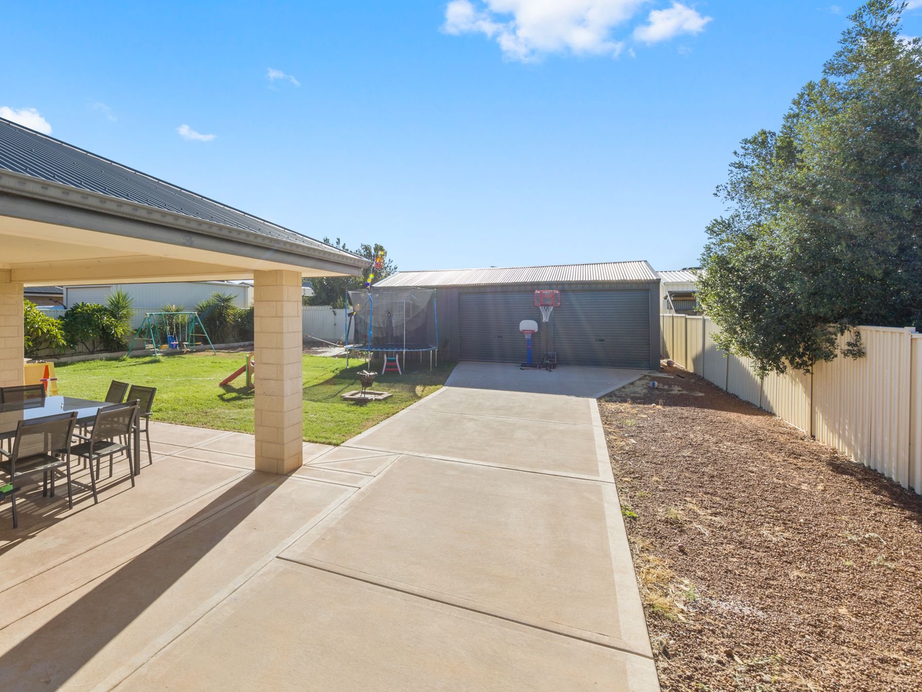 8 Riseberry Way, Somerville