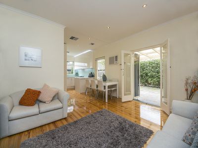 5 Hill Place, Richmond