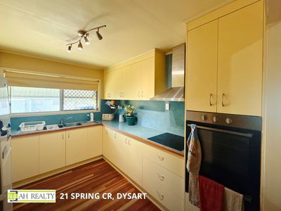 21 Spring Crescent, Dysart