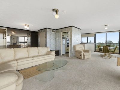 25 / 5 Admiralty Drive, Surfers Paradise